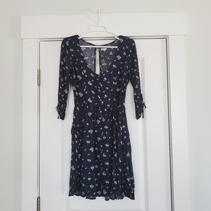 Hollister Navy and White Floral Pattern Dress